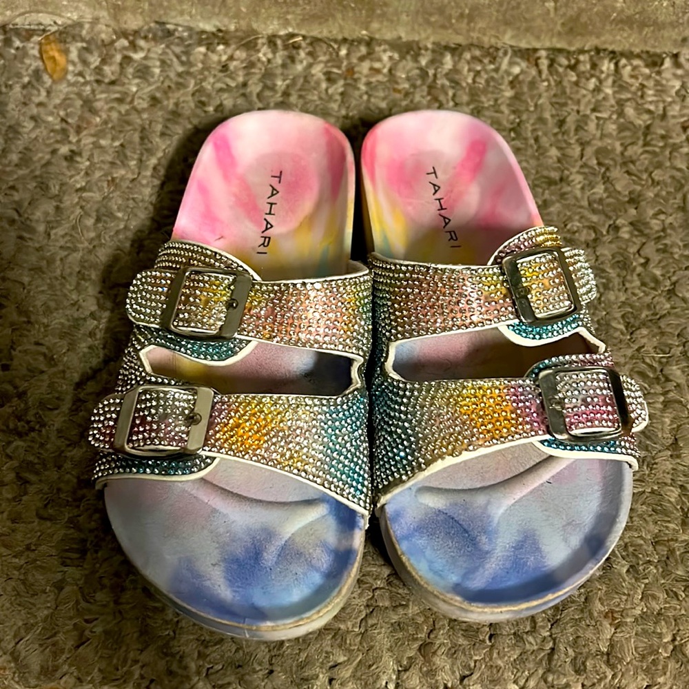 Tahari kids tie dye slides